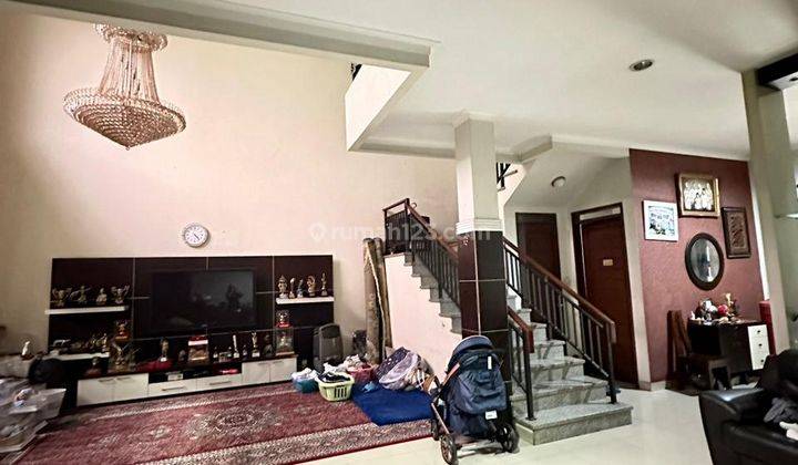 Dijual Rumah Nyaman Cantik Furnish Siap Huni di Mekarwangi 1