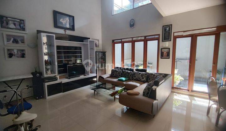 Dijual Rumah Lux Furnish Nyaman di Singgasana Pradana 1