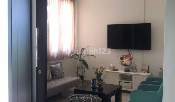 Disewakan Rumah Cantik Minimalis Furnish di Chintya Summarecon 1