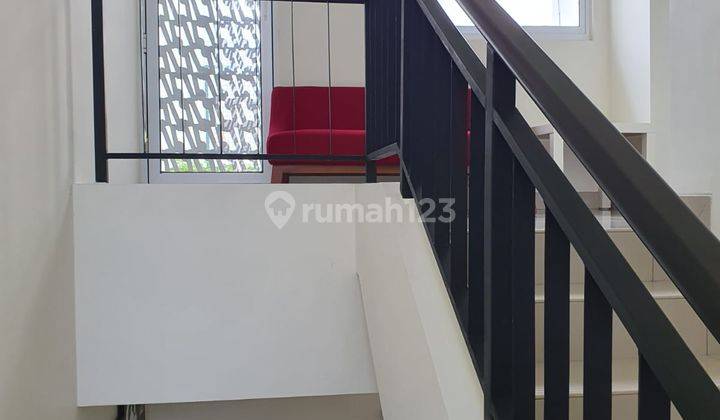 Dijual Rumah 2 Lantai Cantik Furnish di Amanda Summarecon 2