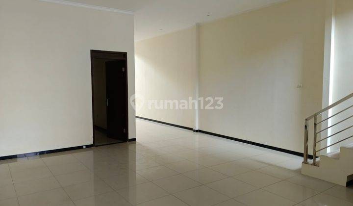 Disewakan Rumah Modern 2 Lantai Nyaman Siap Huni di Mekar Wangi 1