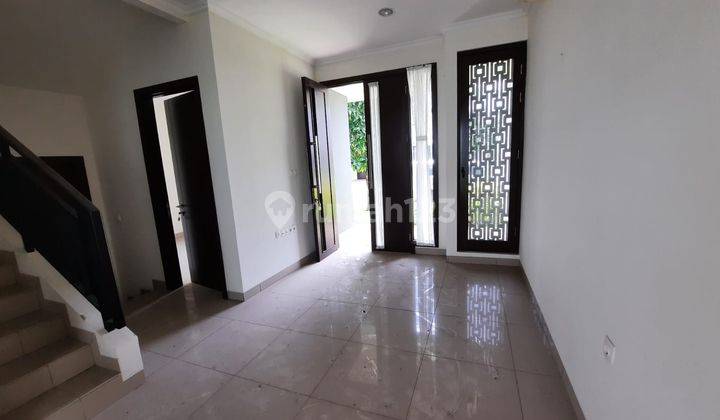 Rumah Cantik Nyaman Siap Huni di Btari Summarecon Bandung 1