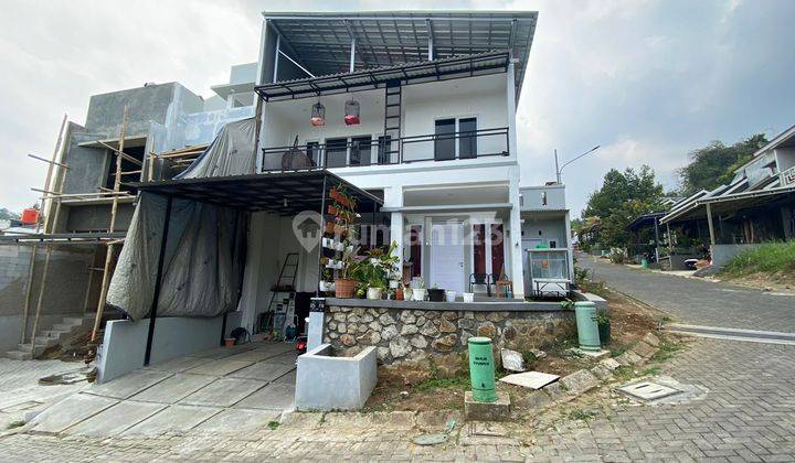 Rumah Cantik Nyaman Murah Siap Huni di Ciwaruga Bandung 1