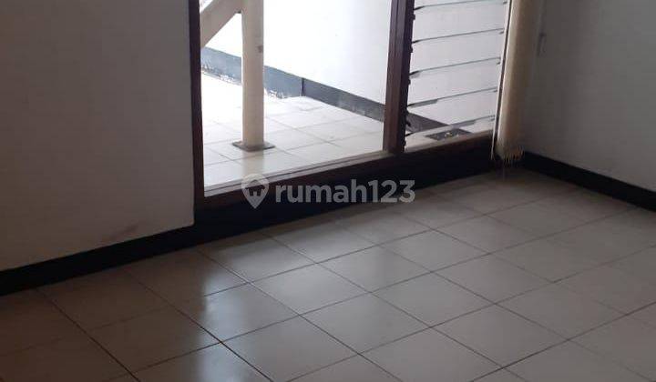 Rumah Hook Luas Strategis di Perumahan Dadali 1