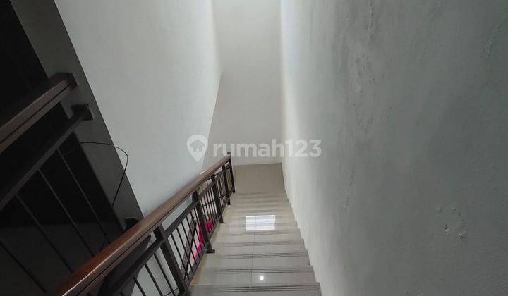 Rumah Hook Minimalis Nyaman di Buah Batu Square 2