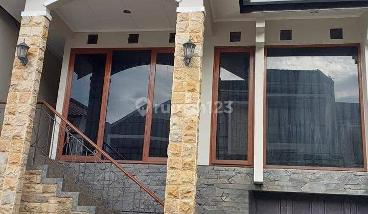 Rumah Keren Nyaman Siap Huni di Setra Duta 1