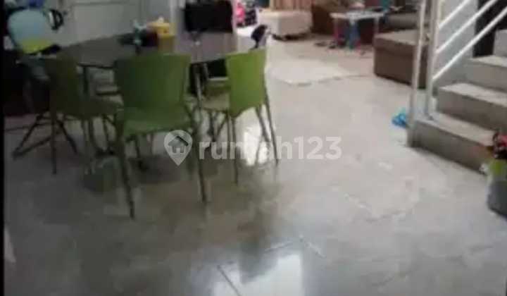 Rumah 2 Lantai di Komplek Pasadena Bandung