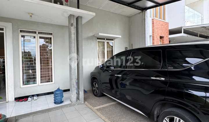 Rumah Minimalis Nyaman di Taman Holis Indah 2 Rumah Minimalis Nyaman di Taman Holis Indah 2