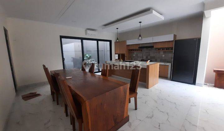 Rumah Modern Minimalis Siap Huni di Btrari Summarecon Bandung 2