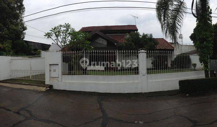 Rumah Luas Cantik Terawat di Gegerkalong Wetan 1