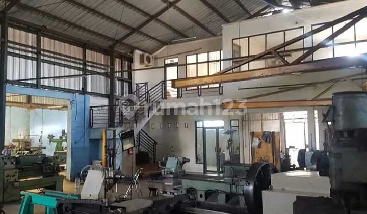 Ex Pabrik Gudang di Manjahlega Margahayu Raya Soekarno Hatta