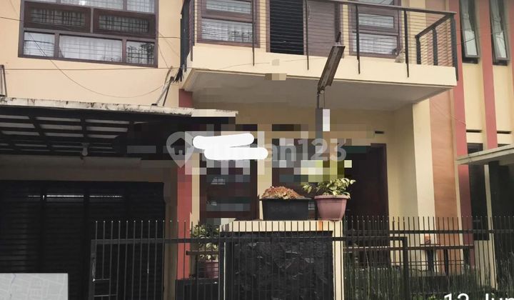 Large 2-Storey House Cheap in Arcamanik Bandung Large 2-Storey House Cheap in Arcamanik Bandung