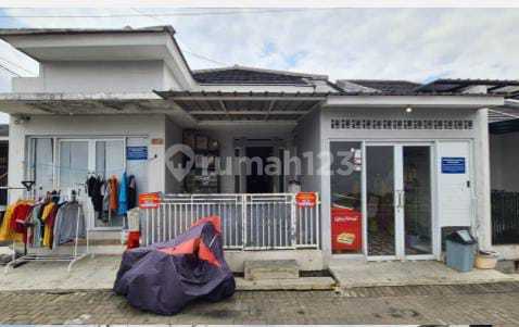 Nice 1-Story House in Pinus Regency Bandung