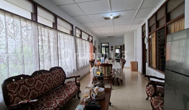 Rumah Belanda 2 Lantai Strategis di Sayap Sunda Bandung