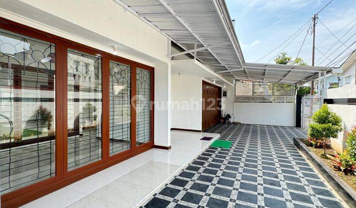 Rumah Besar Cantik Siap Huni di Buana Sari Bandung 2