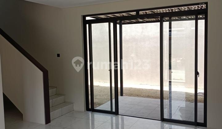 Rumah Minimalis 2 Lantai di Kota Baru Parahyangan 2