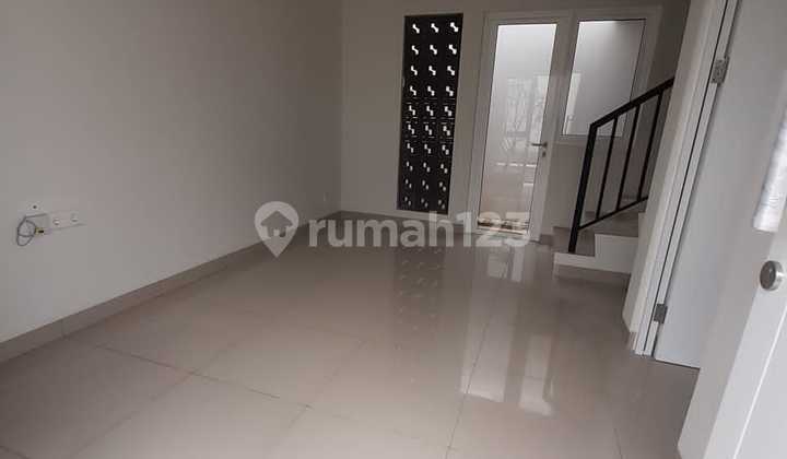 Rumah Summarecon Bandung Dayana Juwita 2Lantai 2