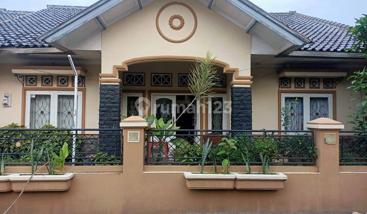 Rumah Cantik Nyaman di Komplek Baturaden Ciwastra 1