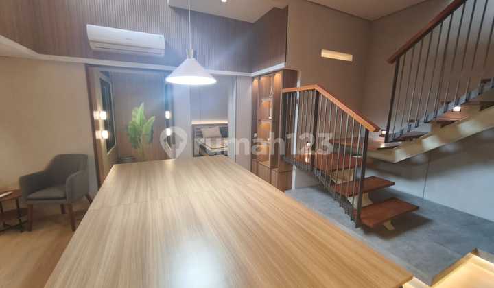 Rumah Cantik Full Furnished Lux di Jingganagara Kbp