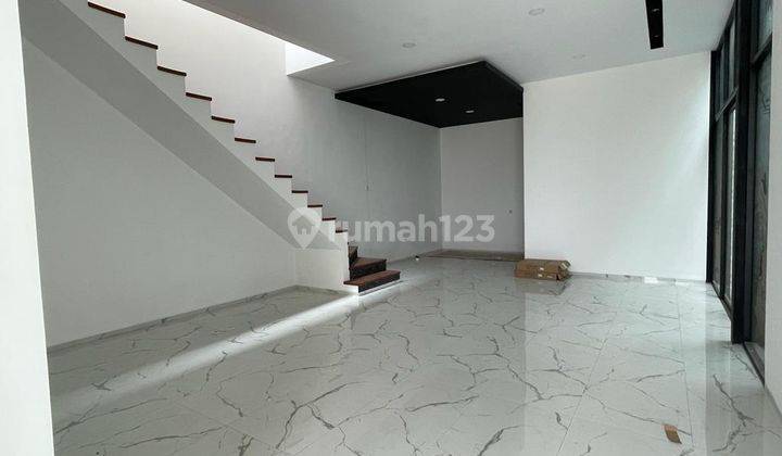 Rumah Baru Modern Minimalis Siap Huni di Setra Duta Grande 1