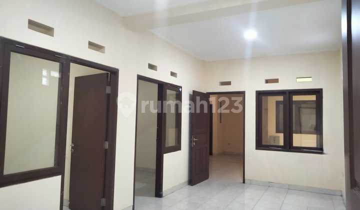 Strategic Ready-to-Use Shop House on Mainroad Sudirman Bandung Strategic Ready-to-Use Shop House on Mainroad Sudirman Bandung