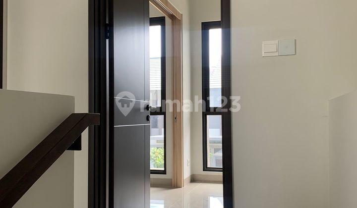 Rumah Minimalis 2 Lt di Cluster Flora Summarecon Bandung 2
