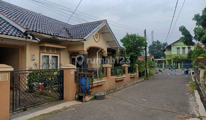 Rumah Cantik Nyaman di Komplek Baturaden Ciwastra 2