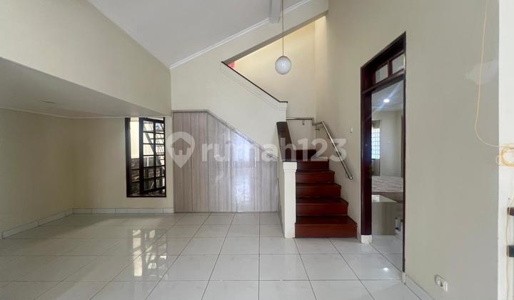 Rumah Cantik Asri Siap Huni di Budisari Setiabudi Bandung 2