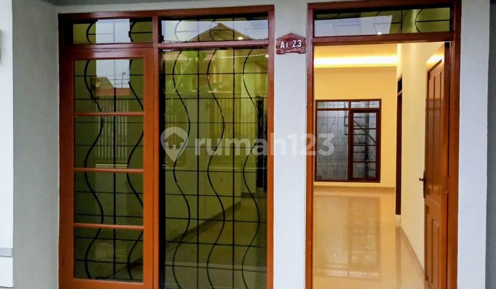 Beautiful and Well-Maintained Ready-to-Occupy House in Taman Kopo Indah TKI 3 2