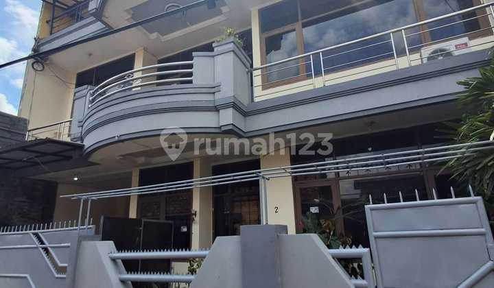 Rumah Bangunan 3 Lantai Strategis di Sayap Pajajaran Bandung