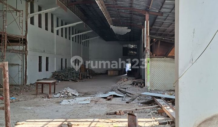 Gudang Strategis bisa untuk Lap Padel di Gatot Subroto Bandung Gudang Strategis bisa untuk Lap Padel di Gatot Subroto Bandung