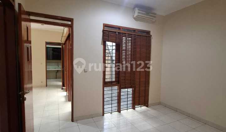 Jarang Ada Harga Murah Singgasana Pradana 2