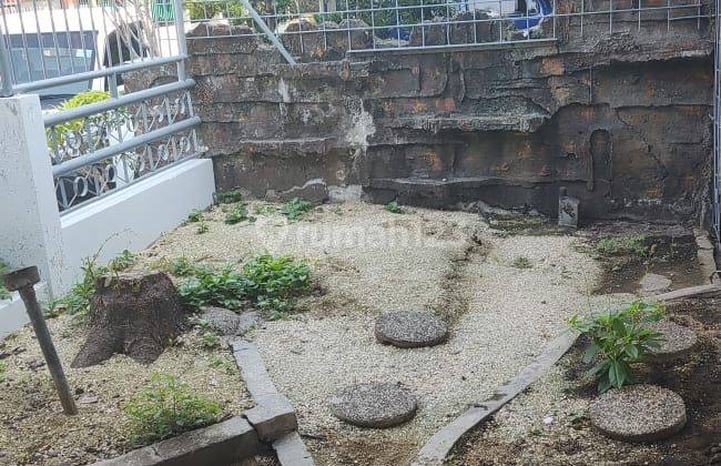 Rumah Nyaman Murah Siap Huni Blok Favorit di Taman Kopo Indah 1 2