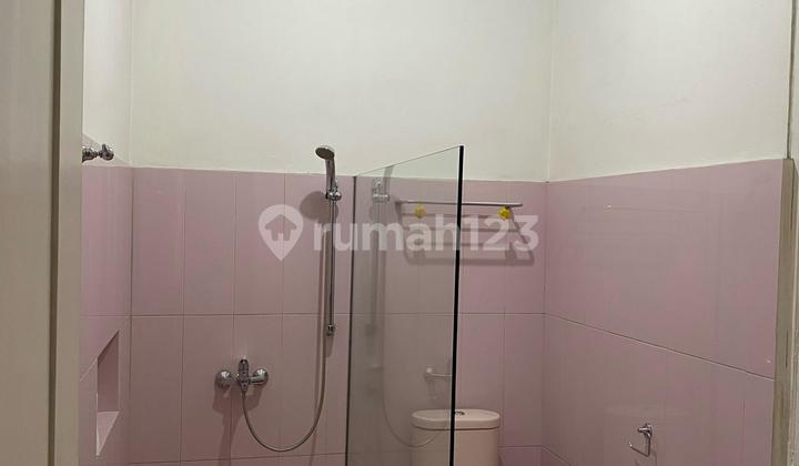 Spacious Comfortable Ready-to-Occupy House in Cihampelas Cipaganti Bandung Spacious Comfortable Ready-to-Occupy House in Cihampelas Cipaganti Bandung