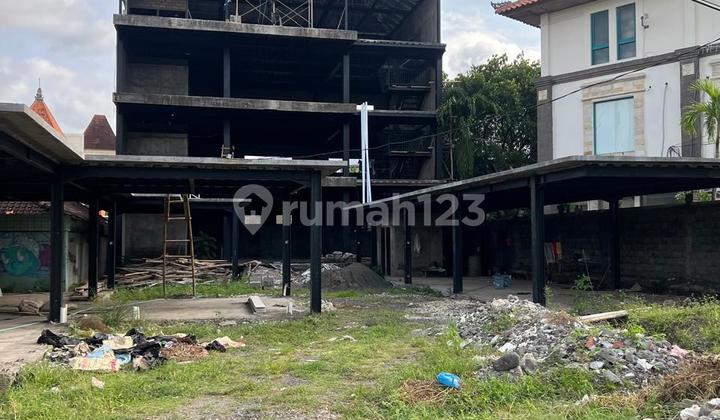 Strategic 4-Storey Building on Ngurah Rai Bypass Road