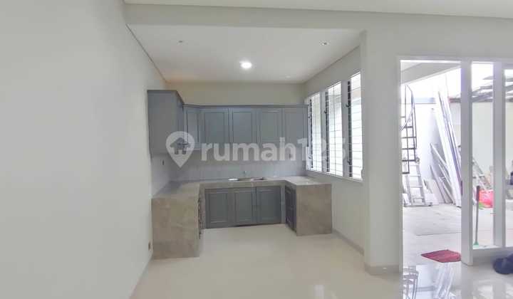 Ready-to-Occupy House in Taman Holis Indah 1 Bandung 2