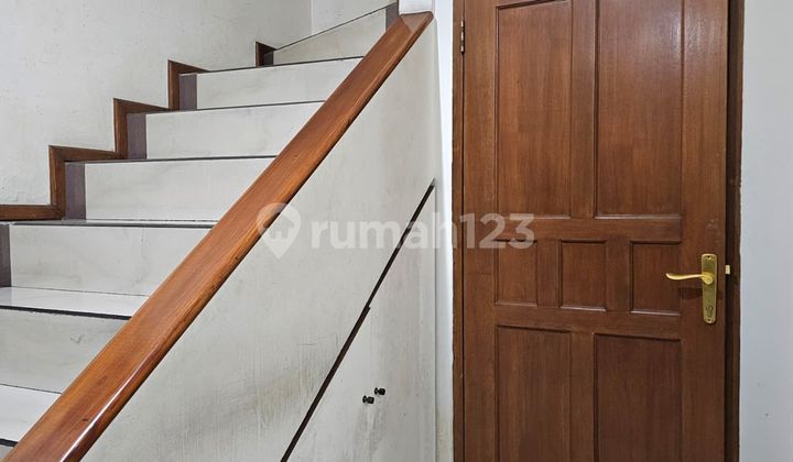 Rumah Siap Huni 2 Lantai di Taman Holis Indah 2