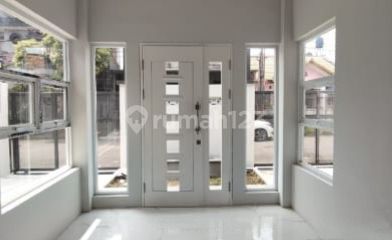 Rumah Baru Cantik 2 Lantai di Taman Kopo Indah 3