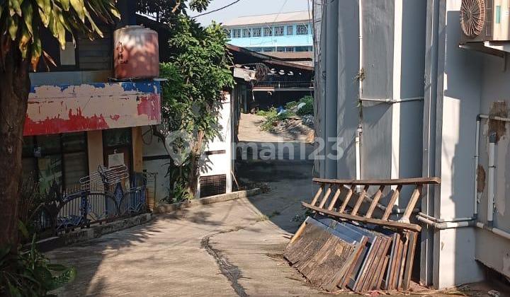 Land and Building of Oyo Hotel 2