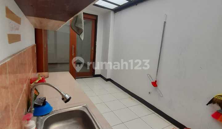 Strategic Ready-to-Use Shop House on Cigadung Raya, Bandung 2