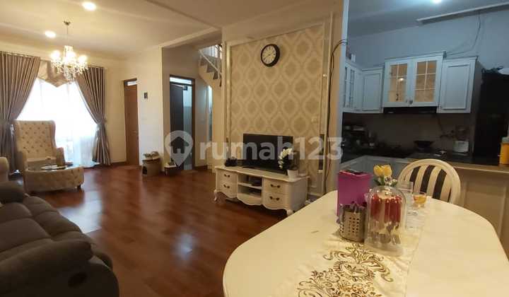 Rumah Cantik Furnished Siap Huni di Buah Batu Square 2