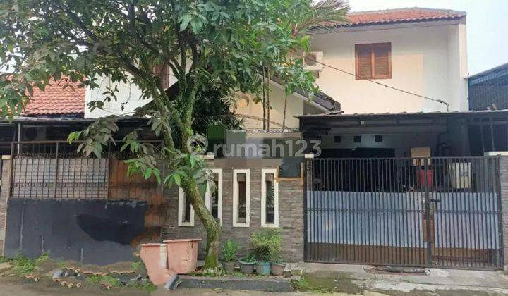 Rumah Bagus Strategis di Taman Kopo Indah 2 1