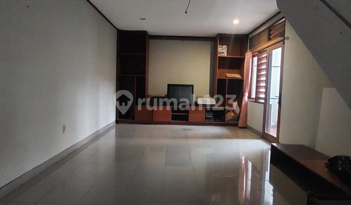 Modern Minimalist House on Jl Soputan, Megapolitan Cinere, Depok 2