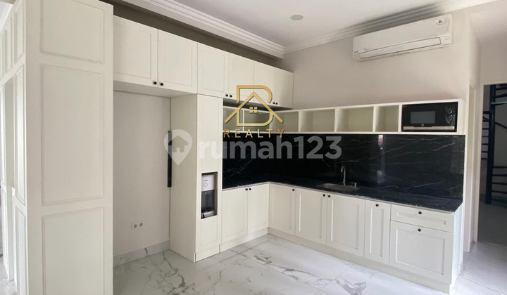 Rumah Mewah Bagus 3 Lantai SHM Tanah Kusir, Jakarta Selatan 2