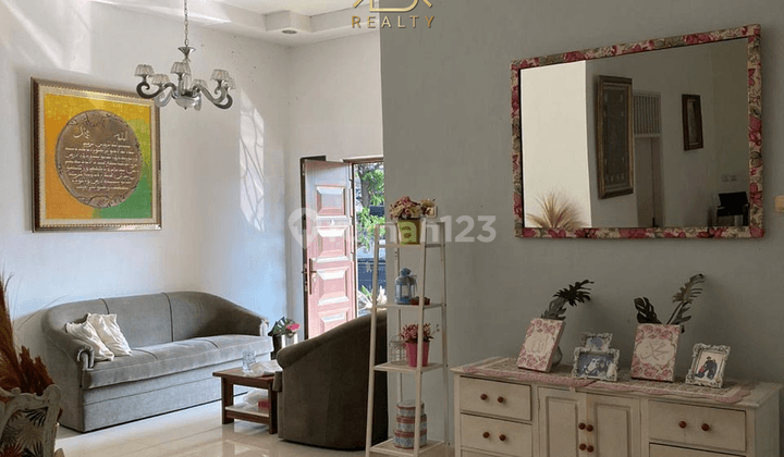 ruang keluarga rumah dekat jakarta timur jual