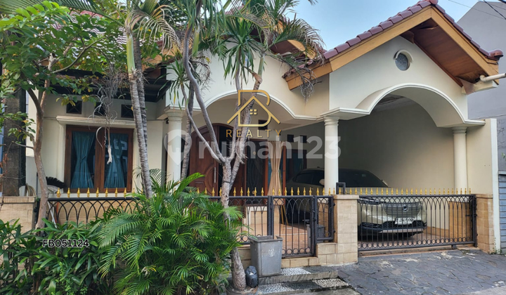 Rumah hook 2 lantai di Rawalumbu Bekasi Free Furniture Jati