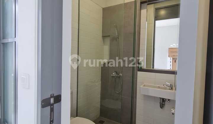 Dijual Rumah Bagus Rapih Lokasi Strategis di Cluster Aether, Green Wich Bsd City. Yntaefgs 2