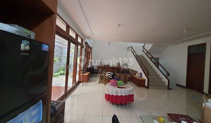 Rumah Bangunan Lama Terawat Dalam Cluster di Hegarmanah Bandung 2