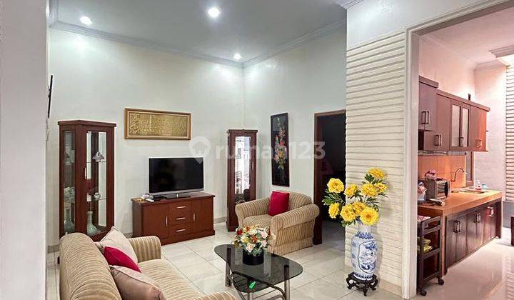 Rumah Cantik Full Furnish Tanah Luas Dekat Kemana Mana 2