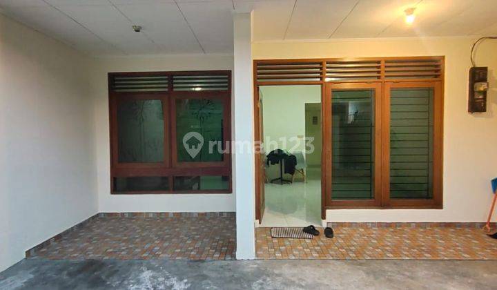 Rumah 2 Lantai di Tebet Barat Lokasi Srategis 2